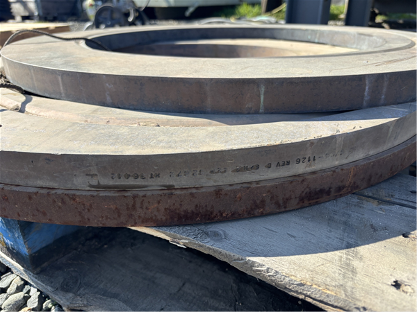 Lot Of Spare Nordberg 30" X 60" Gyratory Parts)